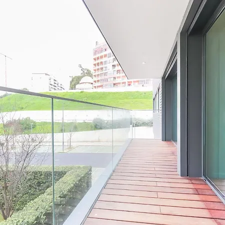 Benfica Prime Terrace By Homing Daire *